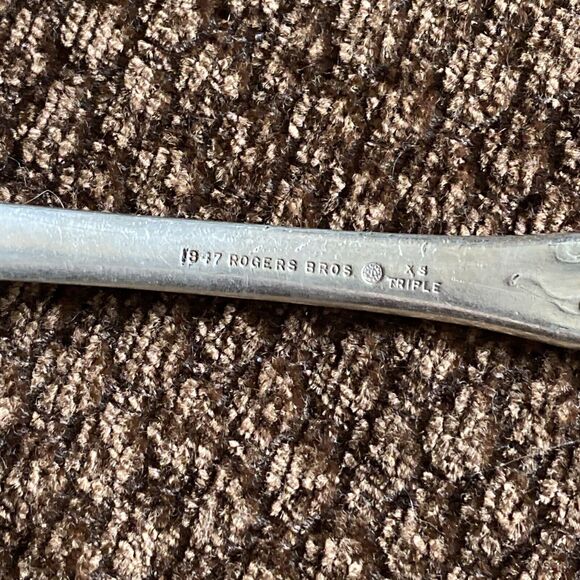 Antique 1847 Rogers Bros AI Portland Silverplate Serving Spoon 8.25” - Picture 3 of 4